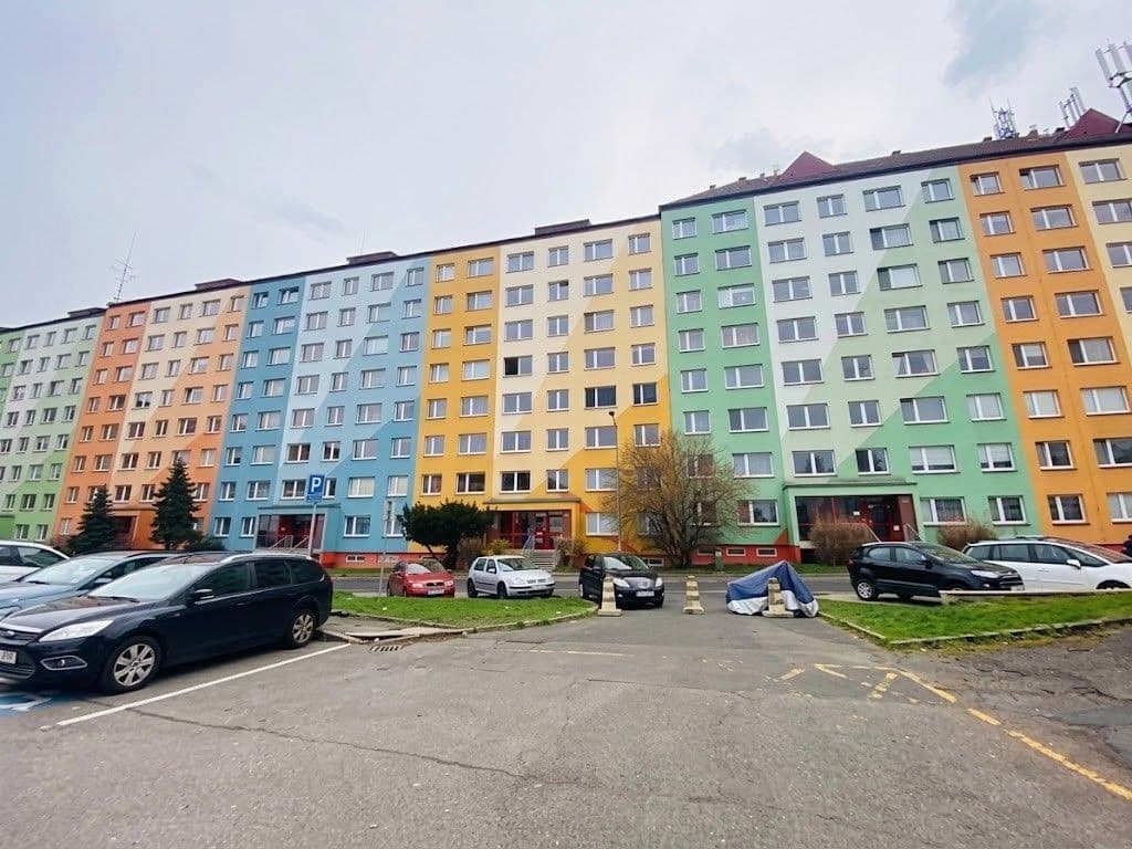 Predaj bytu 3-izbový 69 m², Rovná, Teplice, Ústecký kraj Predaj bytu 3-izbový 69 m², Rovná, Teplice, Ústecký kraj