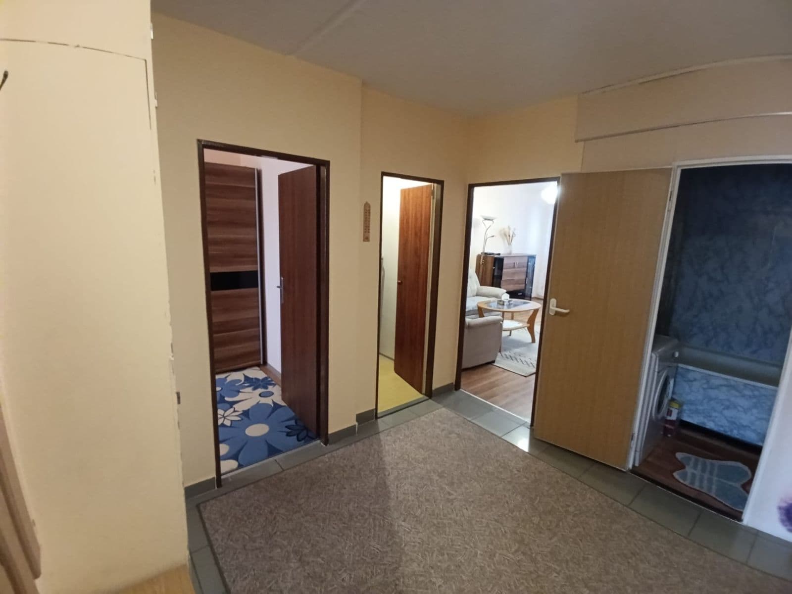 Predaj bytu 3-izbový 69 m², Rovná, Teplice, Ústecký kraj Predaj bytu 3-izbový 69 m², Rovná, Teplice, Ústecký kraj