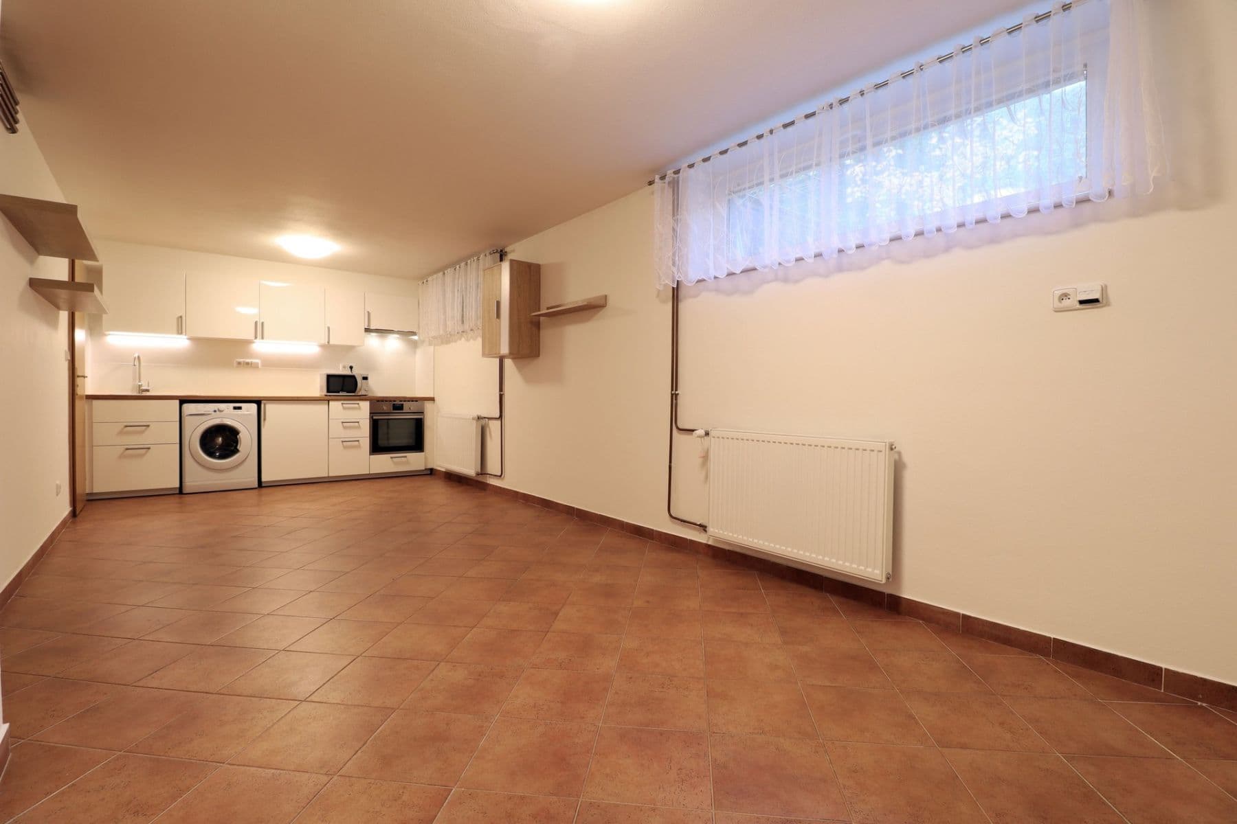 Prenájom bytu 1-izbový 33 m², K náměstí, Praha, Praha Prenájom bytu 1-izbový 33 m², K náměstí, Praha, Praha