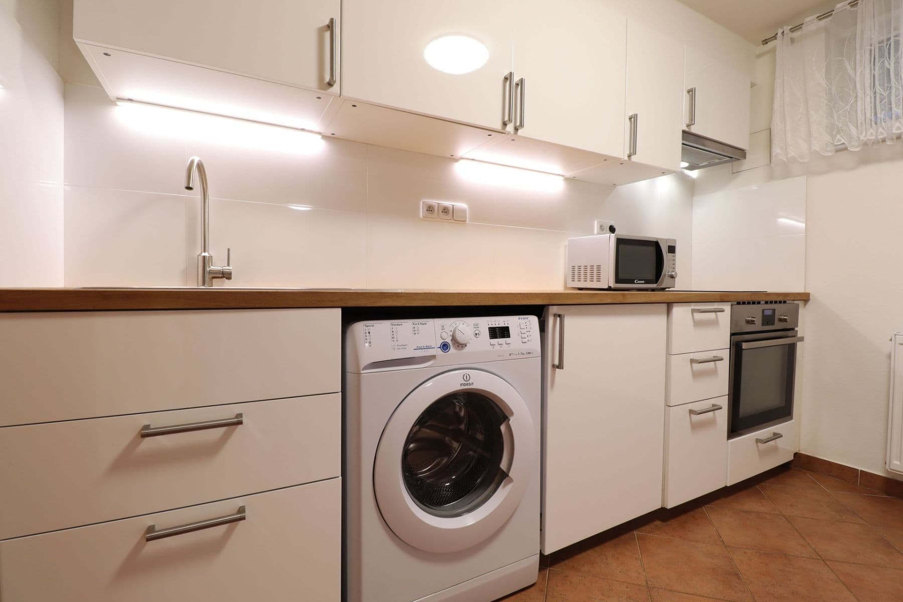 Prenájom bytu 1-izbový 33 m², K náměstí, Praha, Praha Prenájom bytu 1-izbový 33 m², K náměstí, Praha, Praha