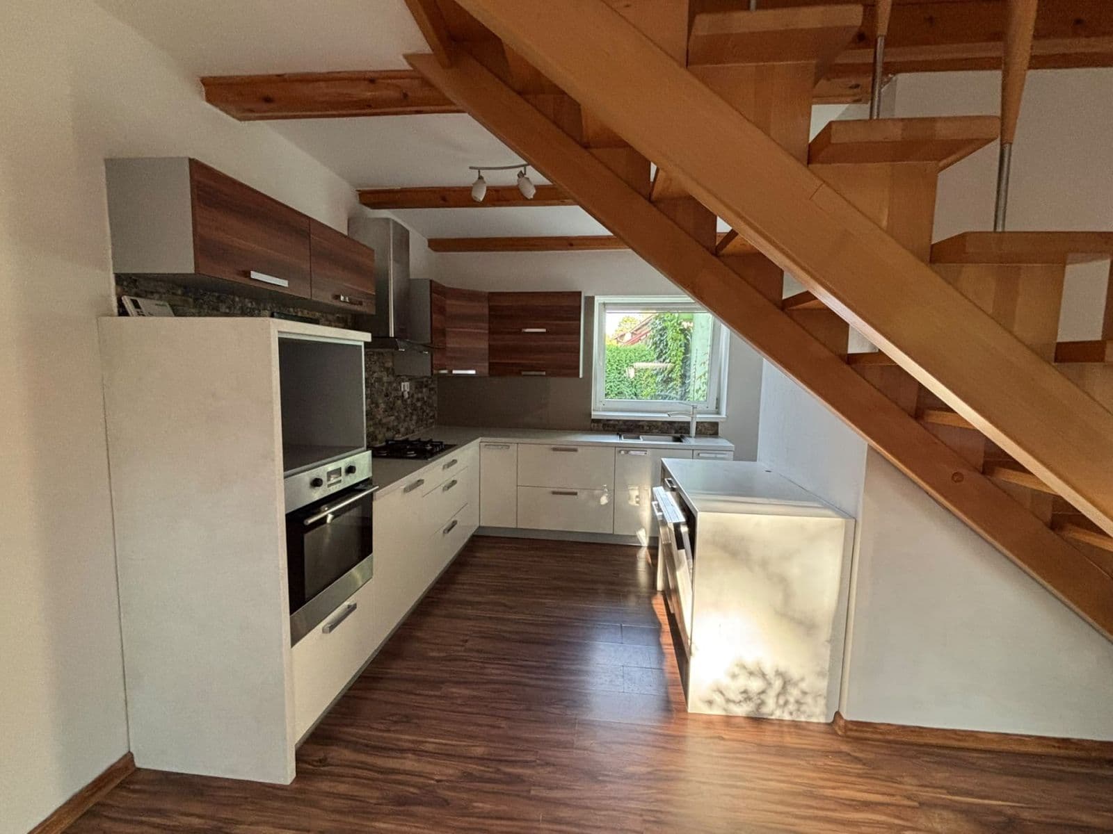 Prenájom bytu 3-izbový 76 m², Vendryně, Moravskoslezský kraj Prenájom bytu 3-izbový 76 m², Vendryně, Moravskoslezský kraj