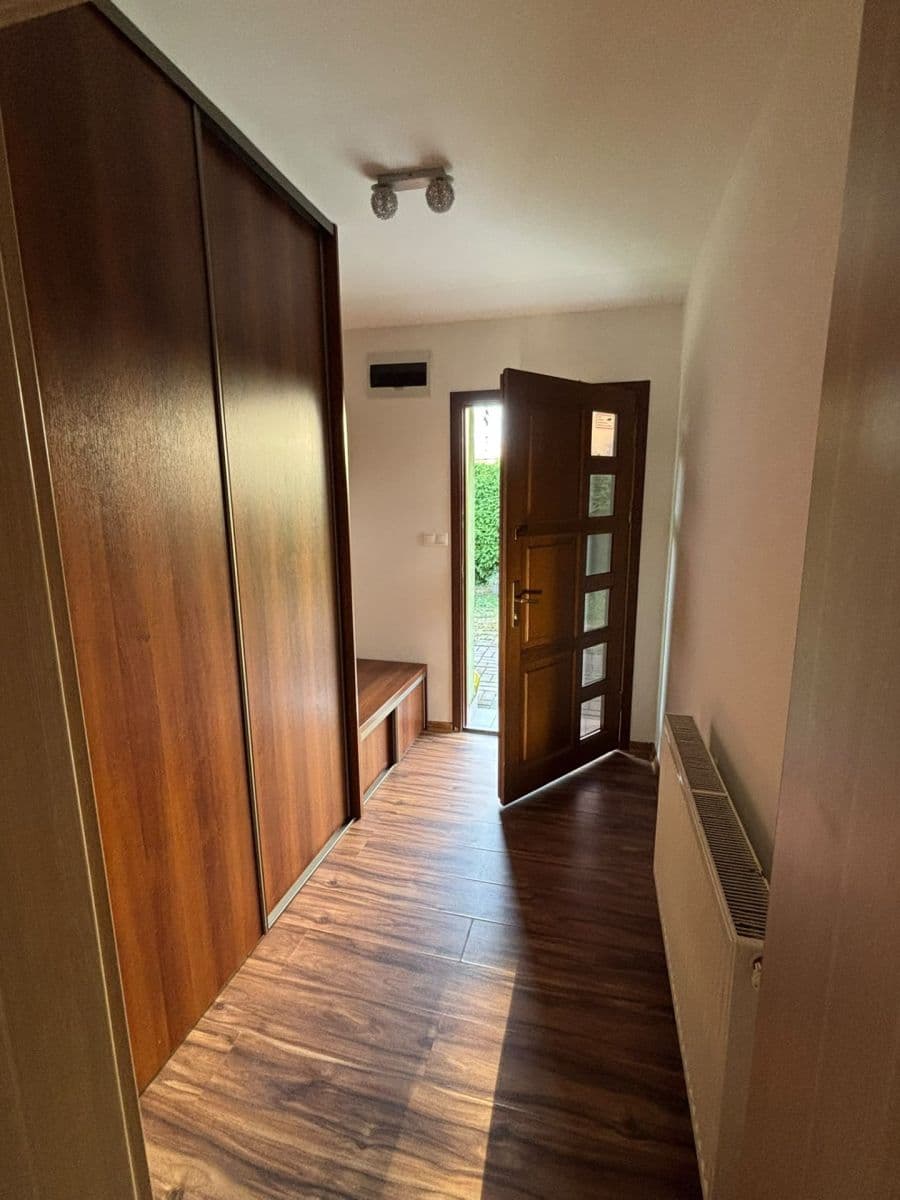 Prenájom bytu 3-izbový 76 m², Vendryně, Moravskoslezský kraj Prenájom bytu 3-izbový 76 m², Vendryně, Moravskoslezský kraj
