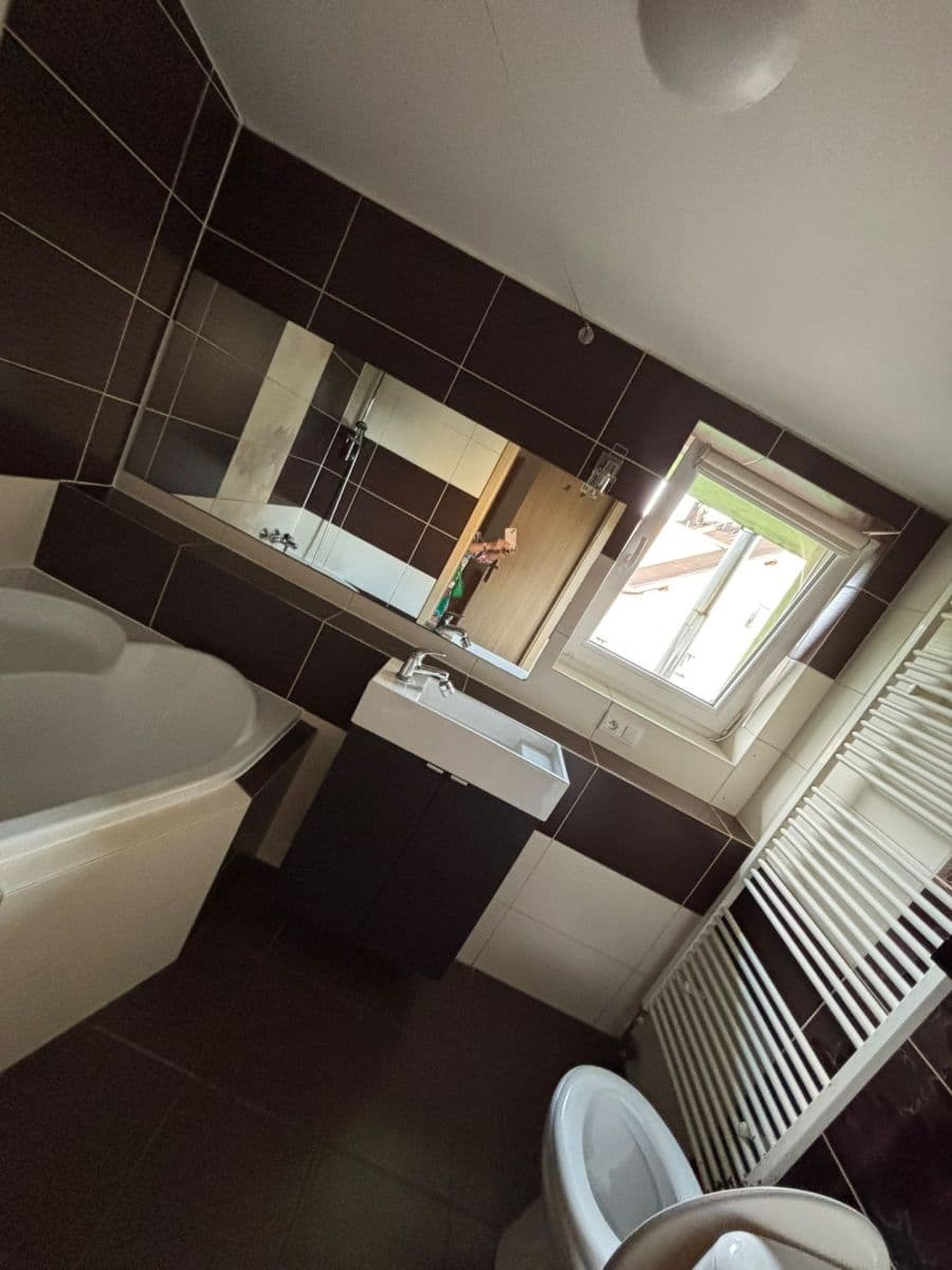 Prenájom bytu 3-izbový 76 m², Vendryně, Moravskoslezský kraj Prenájom bytu 3-izbový 76 m², Vendryně, Moravskoslezský kraj