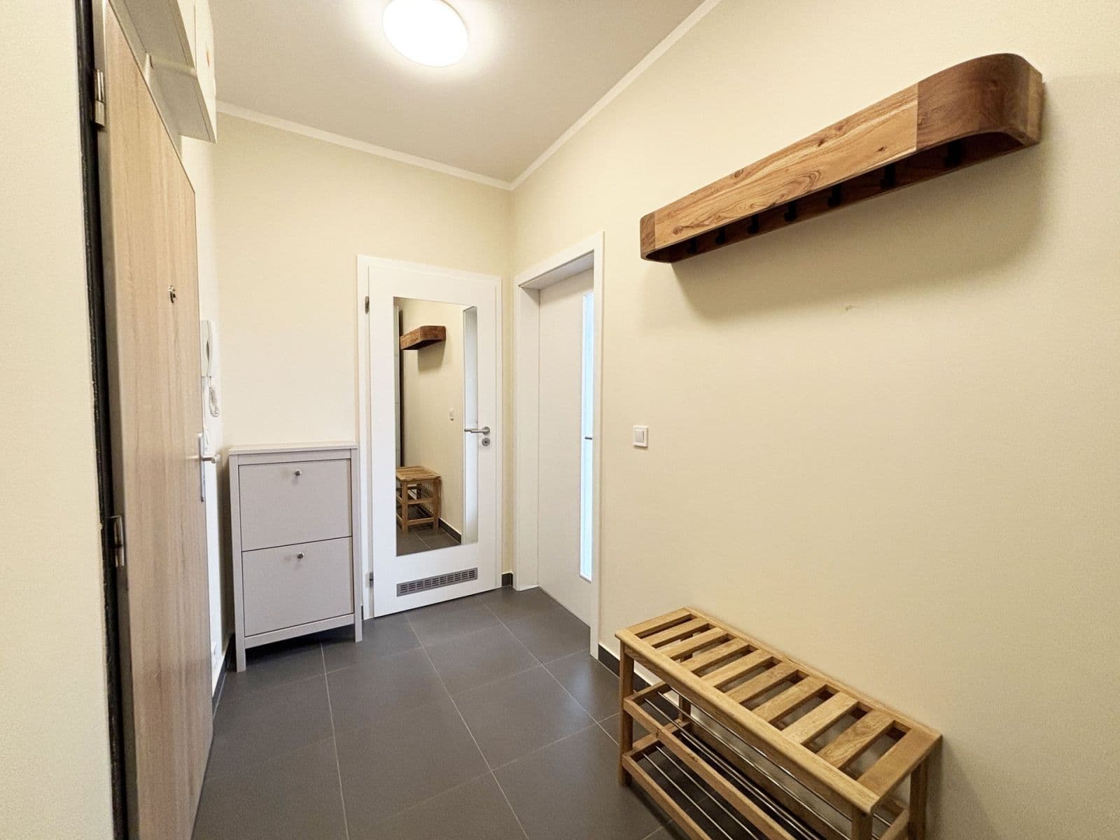 Prenájom bytu 1-izbový 33 m², Granitova, Praha, Praha Prenájom bytu 1-izbový 33 m², Granitova, Praha, Praha