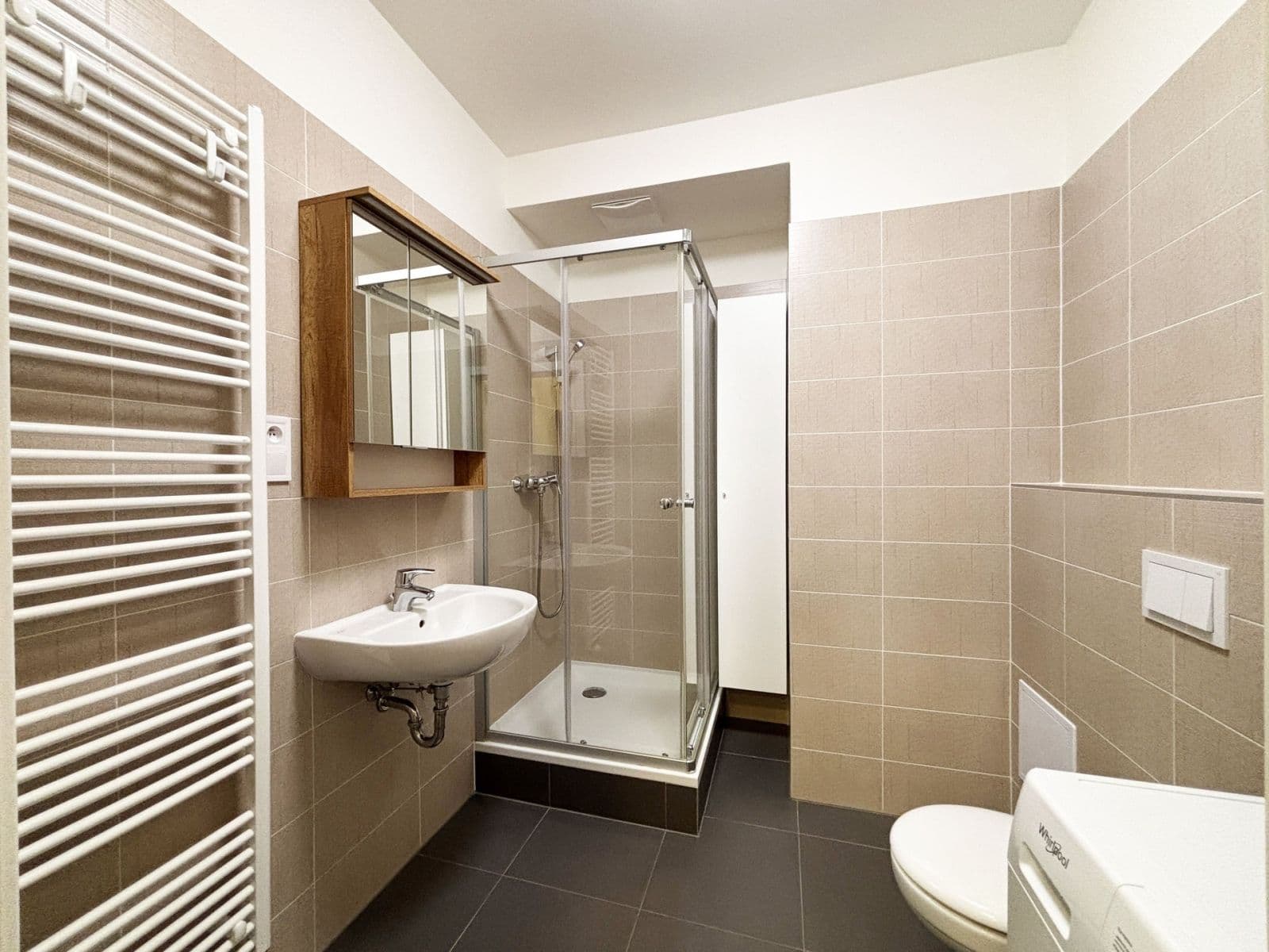 Prenájom bytu 1-izbový 33 m², Granitova, Praha, Praha Prenájom bytu 1-izbový 33 m², Granitova, Praha, Praha