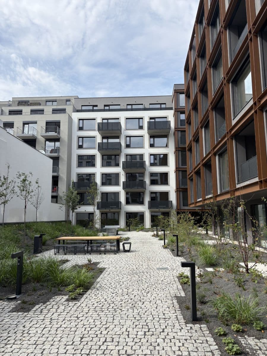 Predaj bytu 2-izbový 65 m², Drahobejlova, Praha, Praha Predaj bytu 2-izbový 65 m², Drahobejlova, Praha, Praha