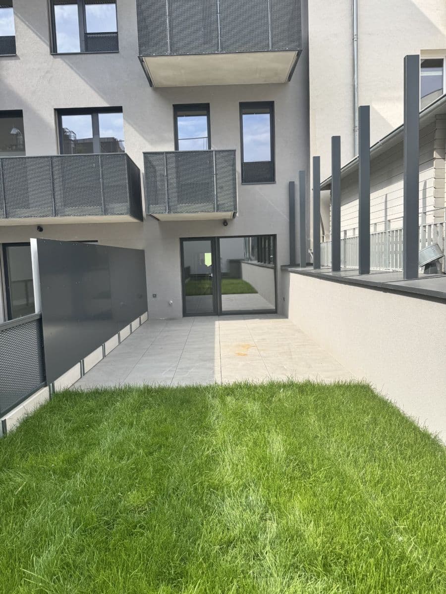 Predaj bytu 2-izbový 65 m², Drahobejlova, Praha, Praha Predaj bytu 2-izbový 65 m², Drahobejlova, Praha, Praha