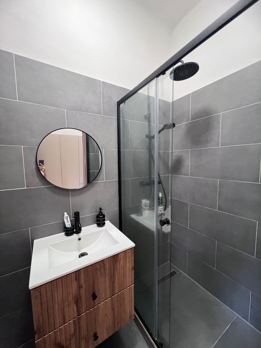 Prenájom bytu 1-izbový 30 m², Husitská, Praha, Praha Prenájom bytu 1-izbový 30 m², Husitská, Praha, Praha