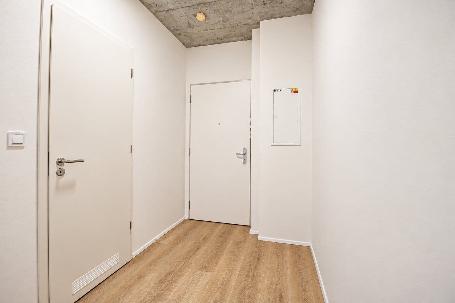 Prenájom bytu 2-izbový 48 m², Českobrodská, Praha, Praha Prenájom bytu 2-izbový 48 m², Českobrodská, Praha, Praha