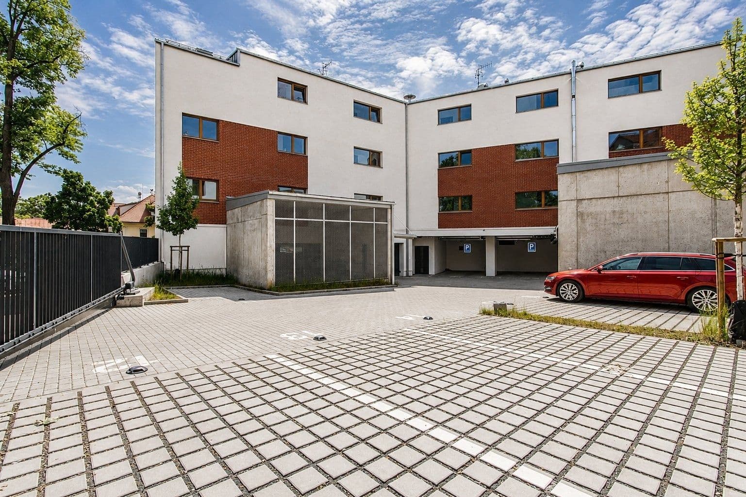 Prenájom bytu 2-izbový 48 m², Českobrodská, Praha, Praha Prenájom bytu 2-izbový 48 m², Českobrodská, Praha, Praha