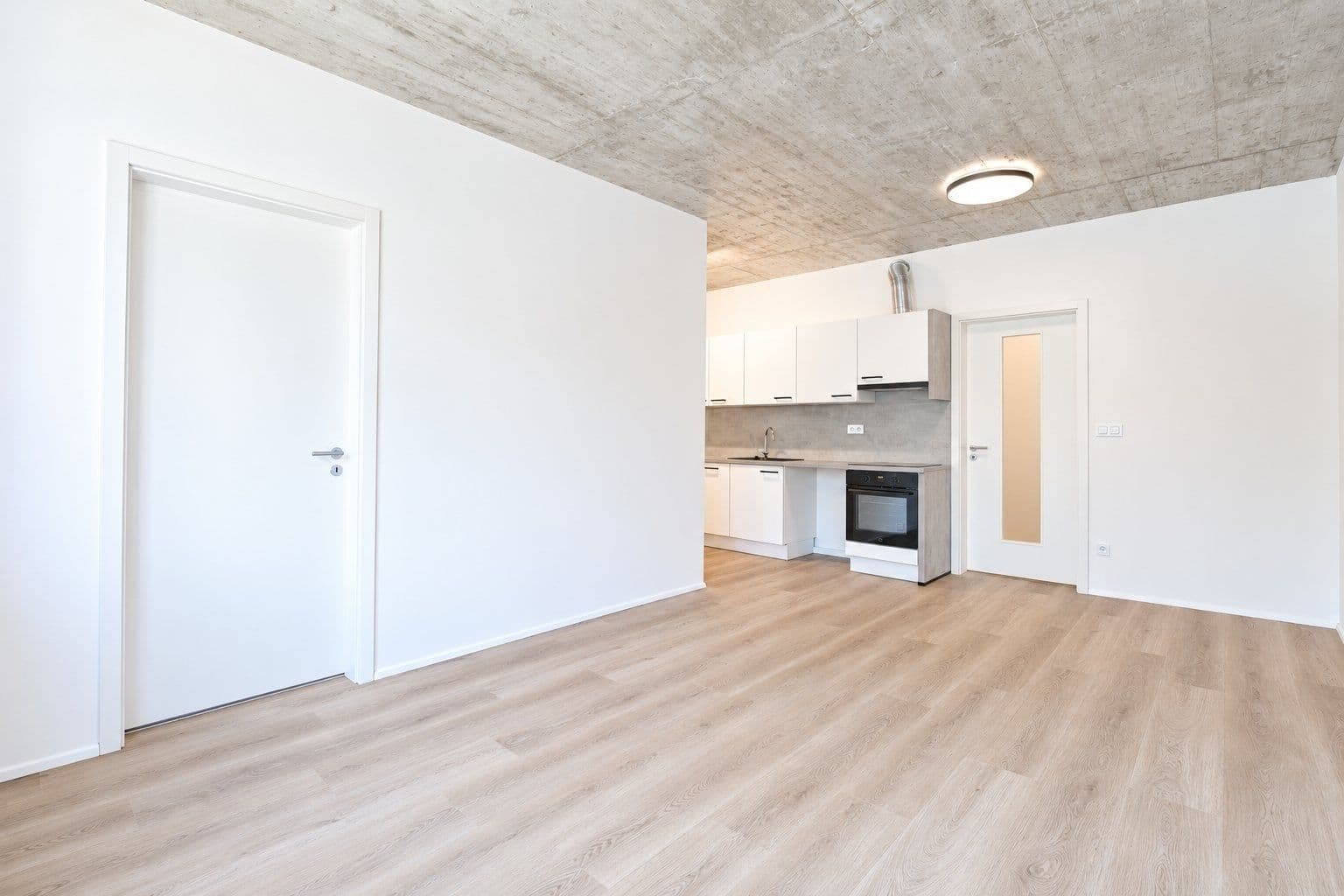 Prenájom bytu 2-izbový 48 m², Českobrodská, Praha, Praha Prenájom bytu 2-izbový 48 m², Českobrodská, Praha, Praha