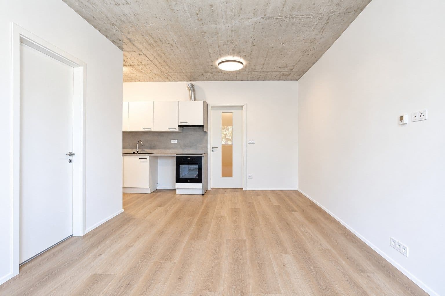 Prenájom bytu 2-izbový 48 m², Českobrodská, Praha, Praha Prenájom bytu 2-izbový 48 m², Českobrodská, Praha, Praha
