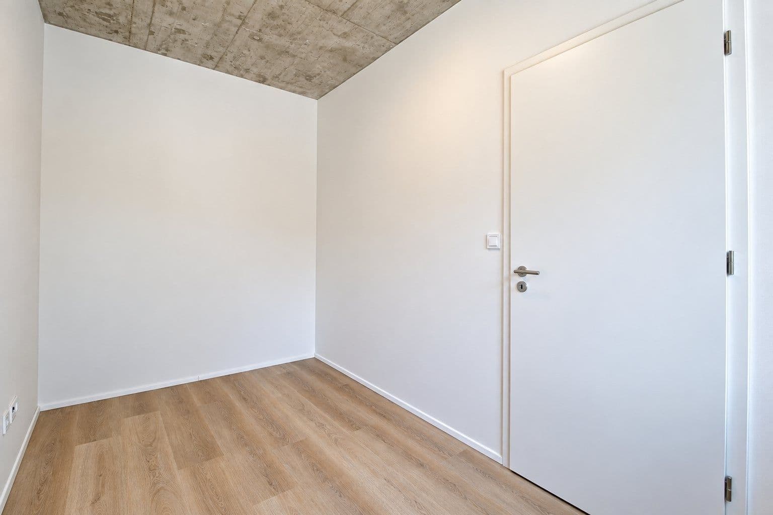 Prenájom bytu 2-izbový 48 m², Českobrodská, Praha, Praha Prenájom bytu 2-izbový 48 m², Českobrodská, Praha, Praha