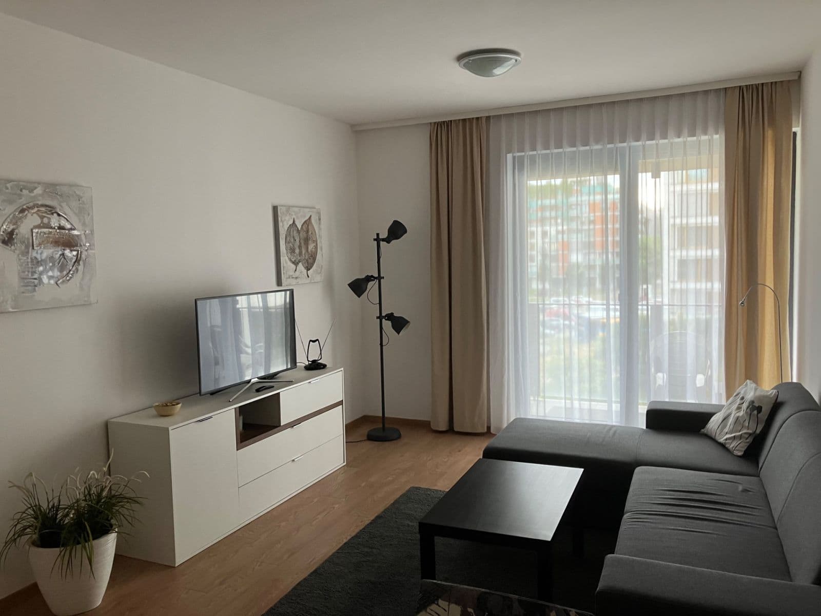 Prenájom bytu 2-izbový 64 m², U Mlýnského kanálu, Praha, Praha Prenájom bytu 2-izbový 64 m², U Mlýnského kanálu, Praha, Praha
