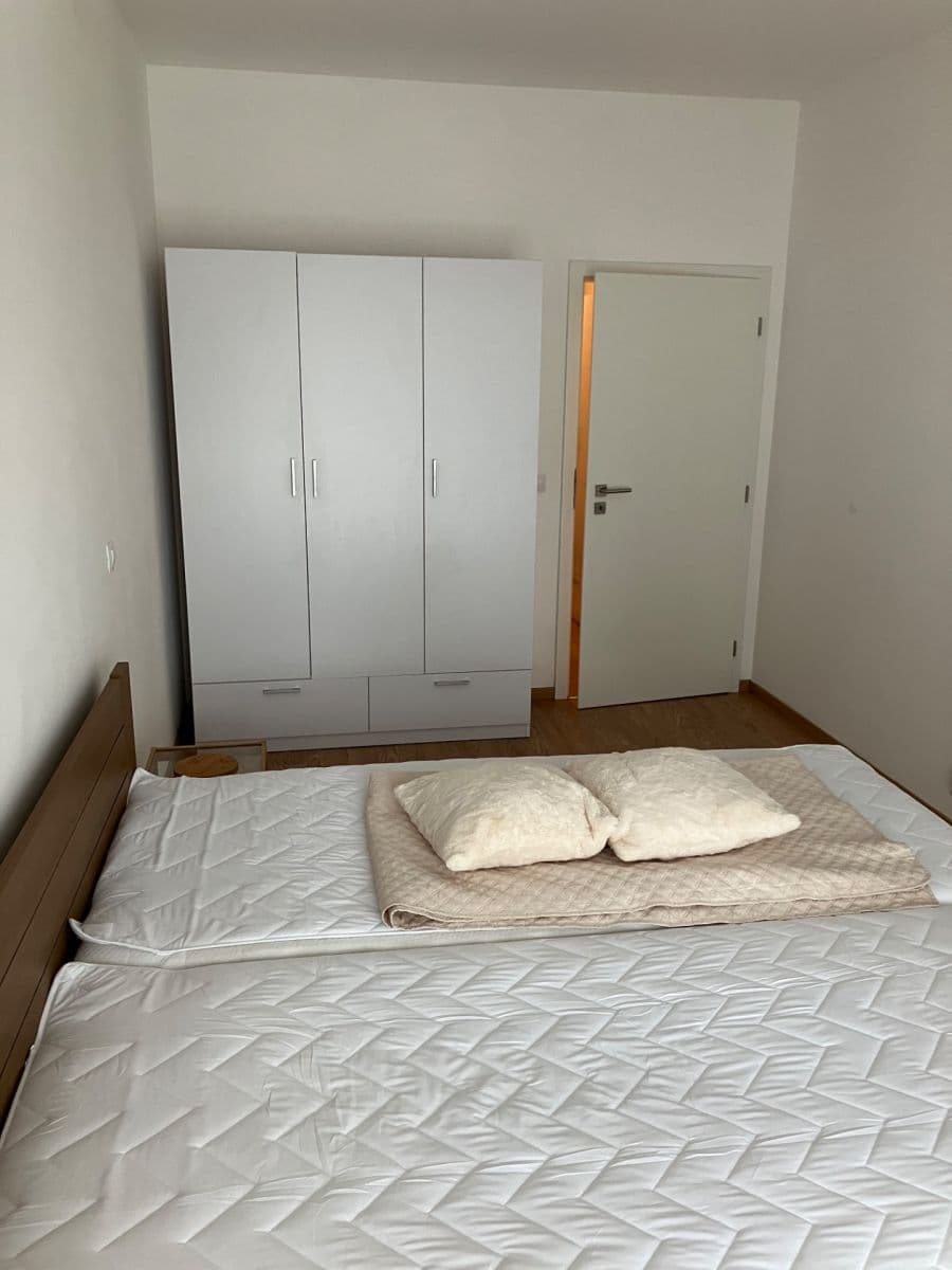Prenájom bytu 2-izbový 64 m², U Mlýnského kanálu, Praha, Praha Prenájom bytu 2-izbový 64 m², U Mlýnského kanálu, Praha, Praha