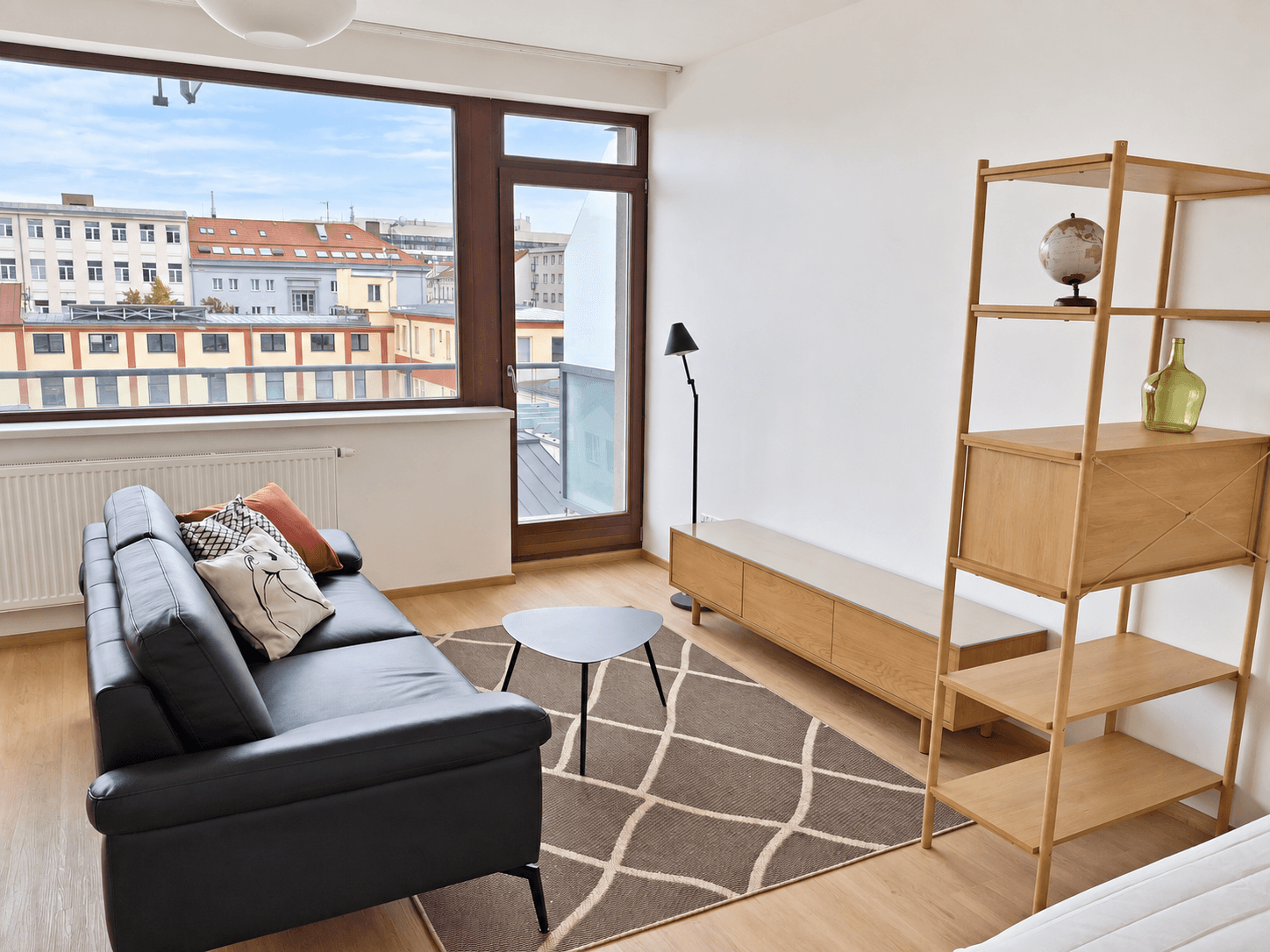 Prenájom bytu 1-izbový 38 m², U Měšťanského pivovaru, Praha, Praha Prenájom bytu 1-izbový 38 m², U Měšťanského pivovaru, Praha, Praha