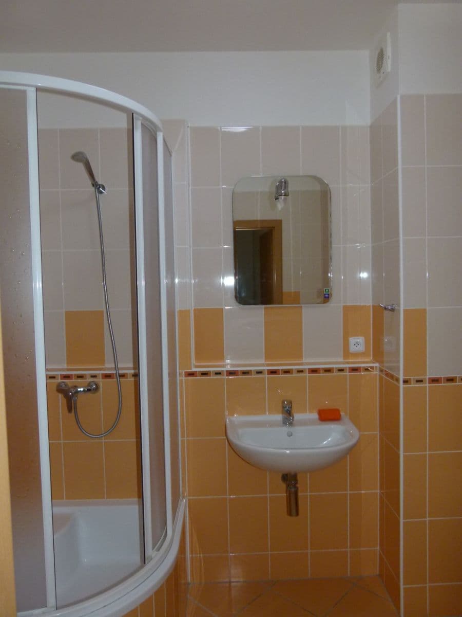 Prenájom bytu 1-izbový 39 m², Chudčická, Brno, Jihomoravský kraj Prenájom bytu 1-izbový 39 m², Chudčická, Brno, Jihomoravský kraj