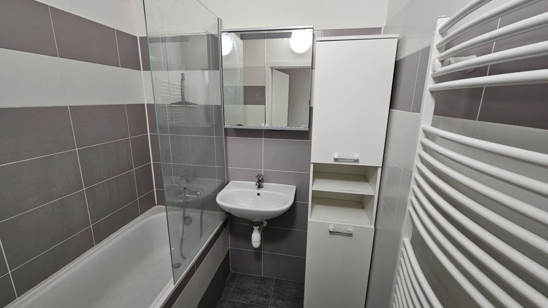 Prenájom bytu 3-izbový 67 m², Gabčíkova, Nehvizdy, Středočeský kraj Prenájom bytu 3-izbový 67 m², Gabčíkova, Nehvizdy, Středočeský kraj