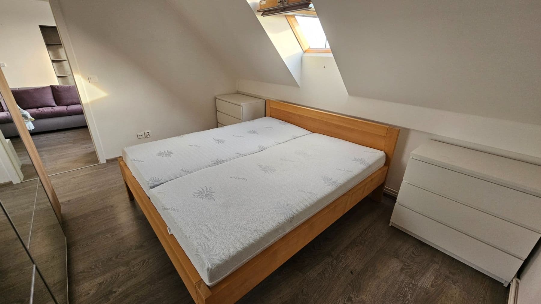 Prenájom bytu 3-izbový 67 m², Gabčíkova, Nehvizdy, Středočeský kraj Prenájom bytu 3-izbový 67 m², Gabčíkova, Nehvizdy, Středočeský kraj