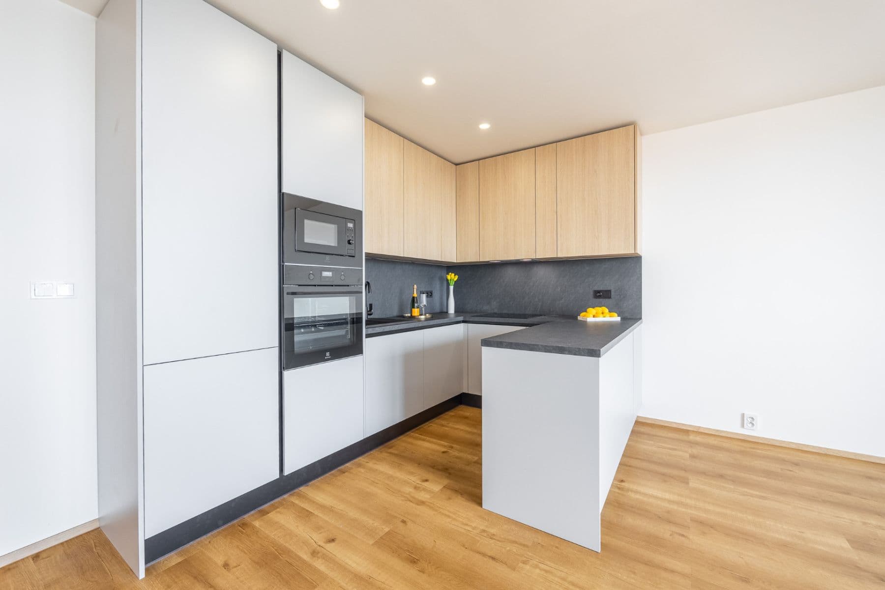 Predaj bytu 3-izbový 92 m², Petržílkova, Praha, Praha Predaj bytu 3-izbový 92 m², Petržílkova, Praha, Praha