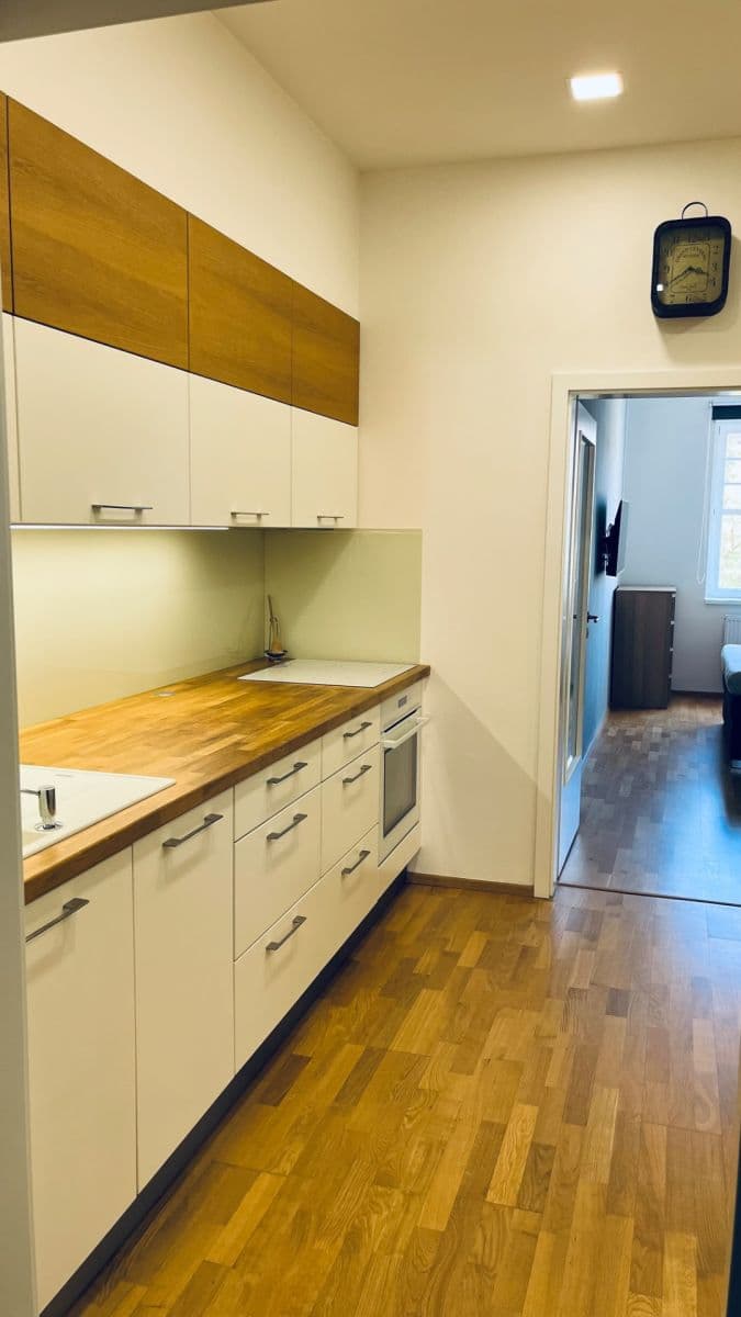 Prenájom bytu 2-izbový 56 m², Branická, Praha, Praha Prenájom bytu 2-izbový 56 m², Branická, Praha, Praha