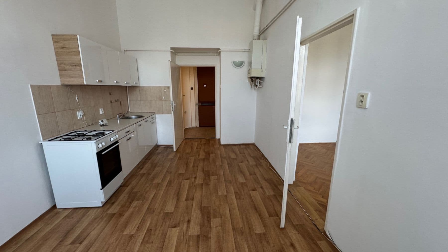Prenájom bytu 2-izbový 42 m², Heydukova, Praha, Praha Prenájom bytu 2-izbový 42 m², Heydukova, Praha, Praha