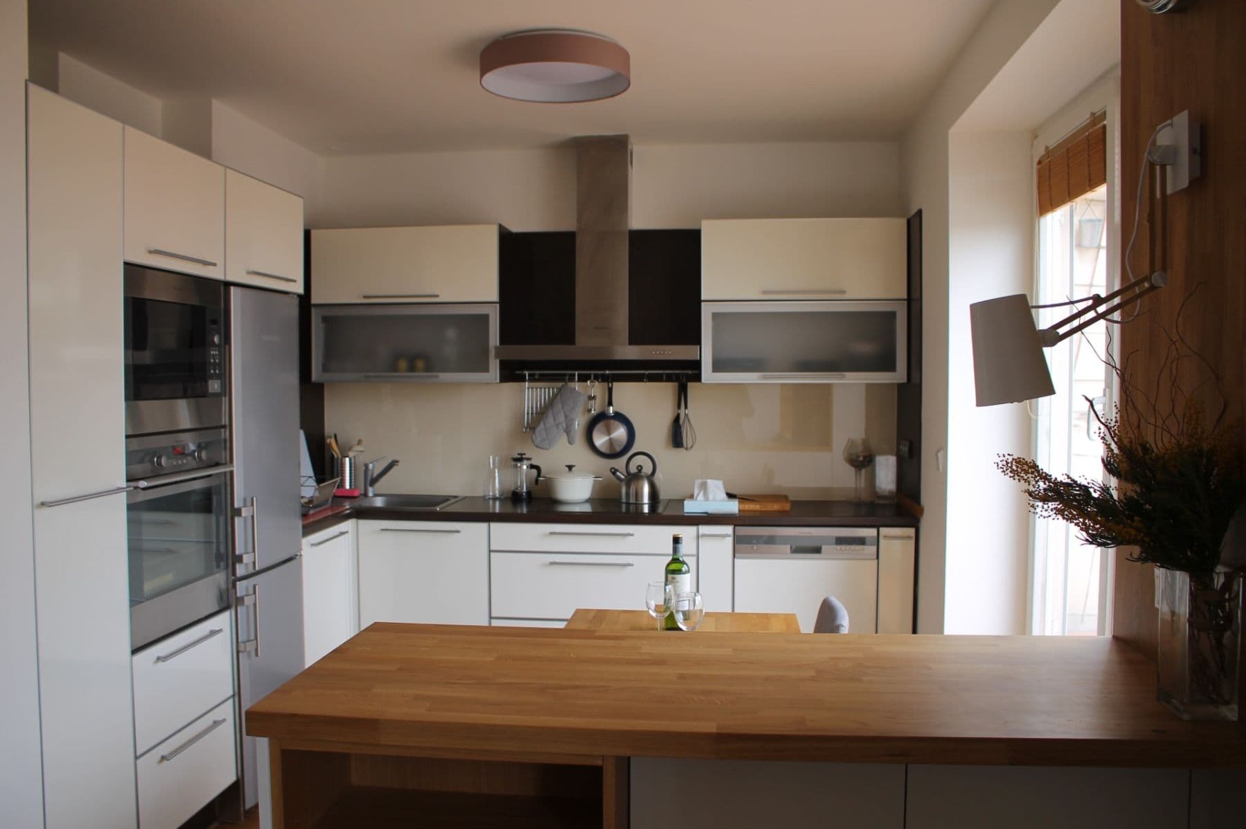 Prenájom bytu 3-izbový 68 m², U Uranie, Praha, Praha Prenájom bytu 3-izbový 68 m², U Uranie, Praha, Praha