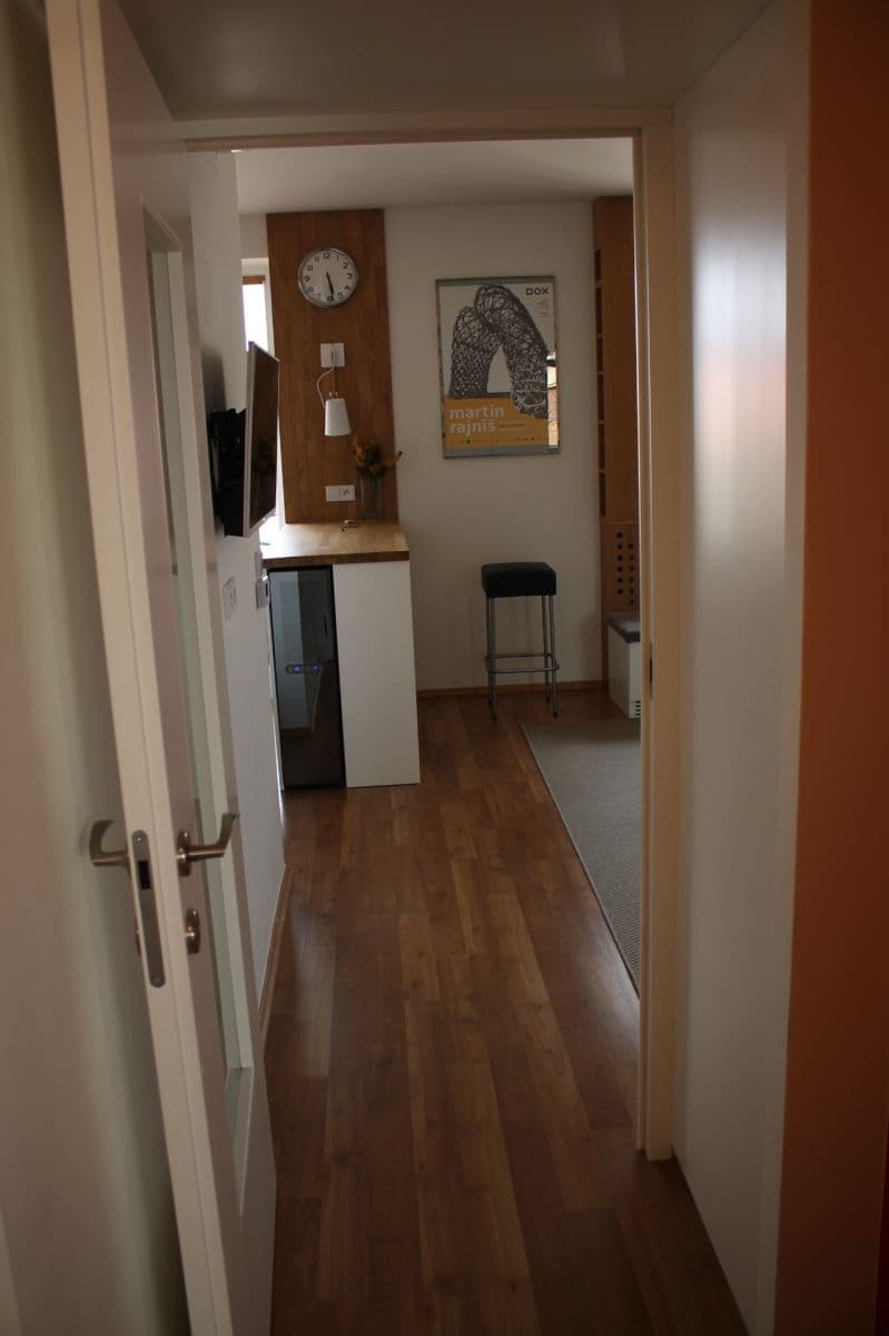 Prenájom bytu 3-izbový 68 m², U Uranie, Praha, Praha Prenájom bytu 3-izbový 68 m², U Uranie, Praha, Praha
