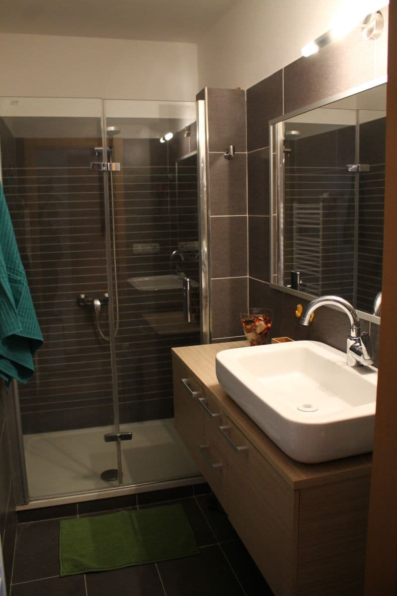 Prenájom bytu 3-izbový 68 m², U Uranie, Praha, Praha Prenájom bytu 3-izbový 68 m², U Uranie, Praha, Praha