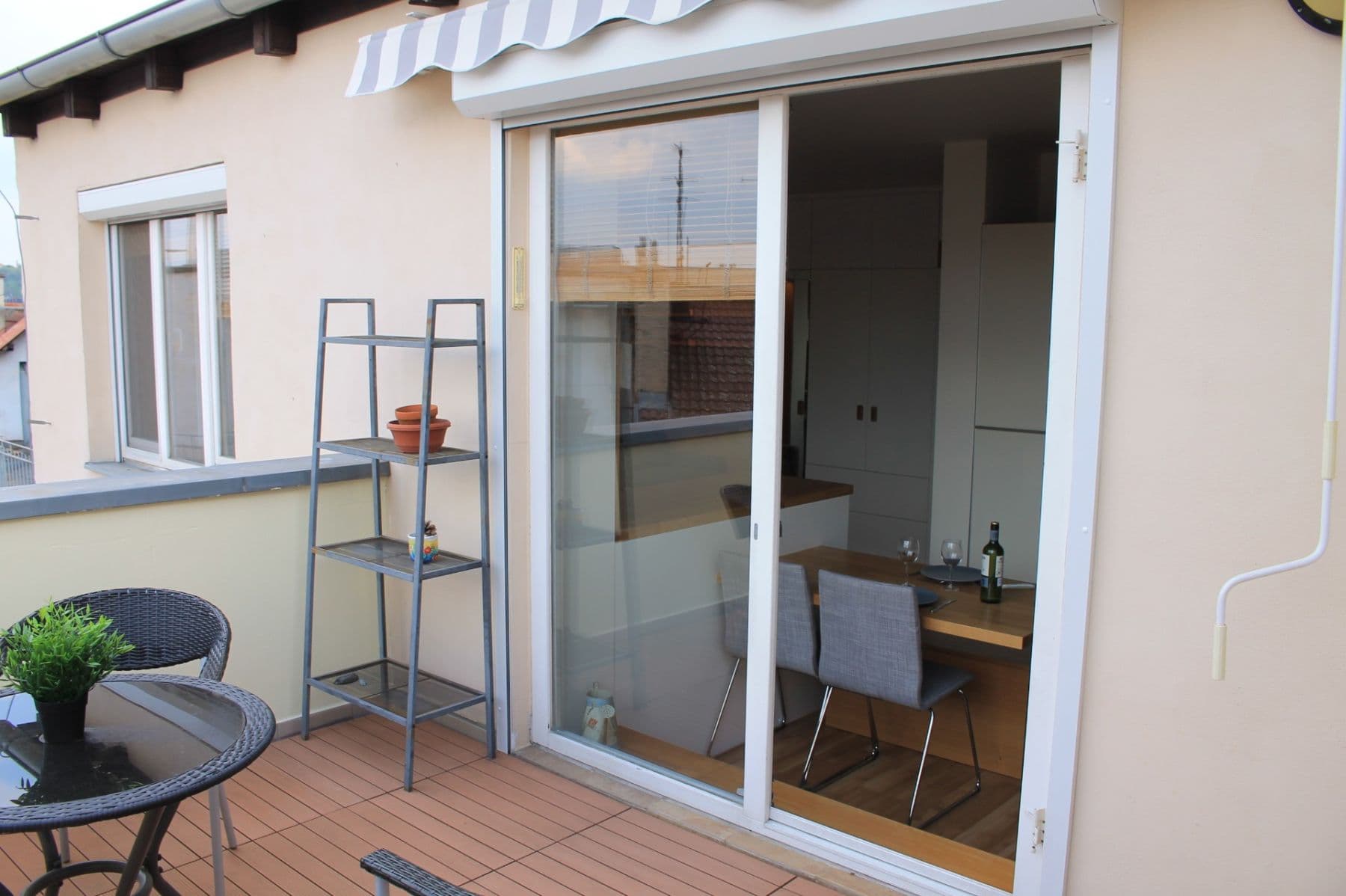 Prenájom bytu 3-izbový 68 m², U Uranie, Praha, Praha Prenájom bytu 3-izbový 68 m², U Uranie, Praha, Praha