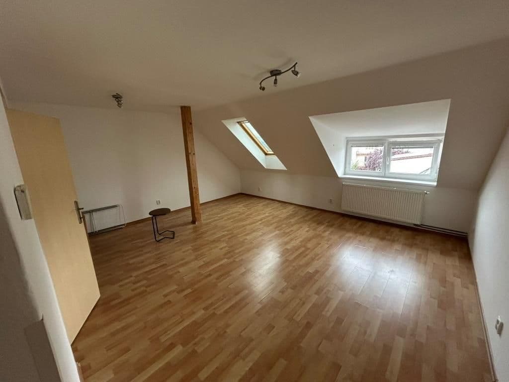 Prenájom bytu 2-izbový 65 m², Na Zemance, Praha, Praha Prenájom bytu 2-izbový 65 m², Na Zemance, Praha, Praha
