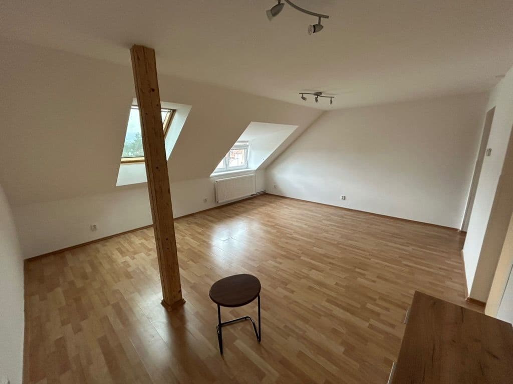 Prenájom bytu 2-izbový 65 m², Na Zemance, Praha, Praha Prenájom bytu 2-izbový 65 m², Na Zemance, Praha, Praha