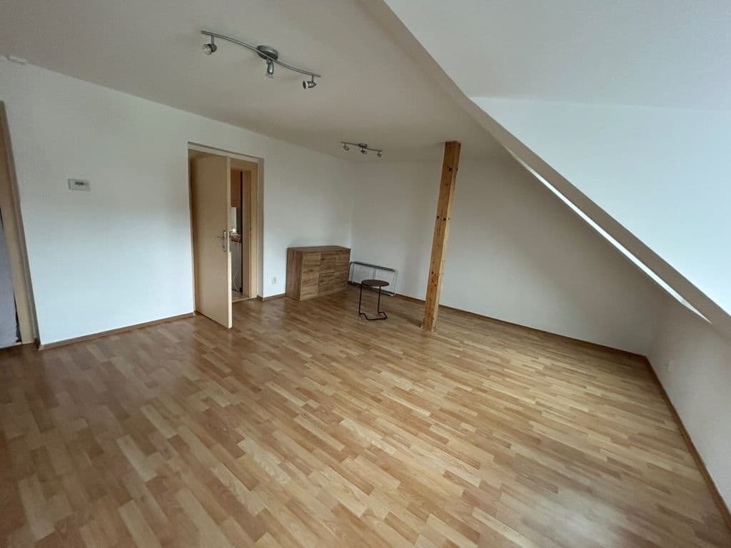 Prenájom bytu 2-izbový 65 m², Na Zemance, Praha, Praha Prenájom bytu 2-izbový 65 m², Na Zemance, Praha, Praha