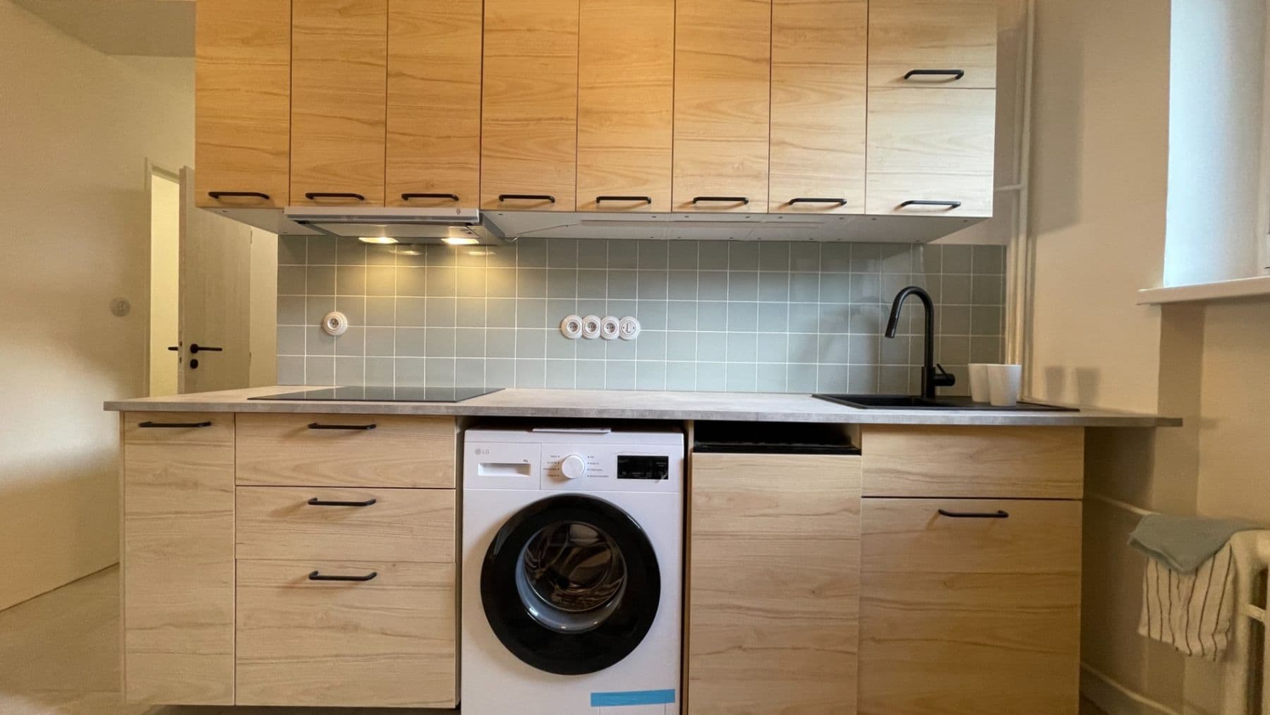 Prenájom bytu 2-izbový 58 m², Nad přívozem, Praha, Praha Prenájom bytu 2-izbový 58 m², Nad přívozem, Praha, Praha