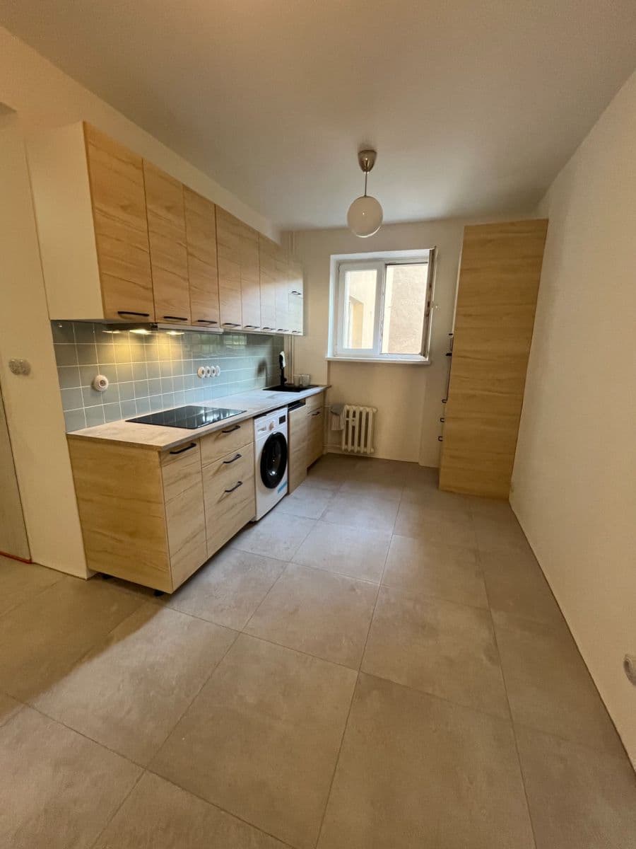 Prenájom bytu 2-izbový 58 m², Nad přívozem, Praha, Praha Prenájom bytu 2-izbový 58 m², Nad přívozem, Praha, Praha