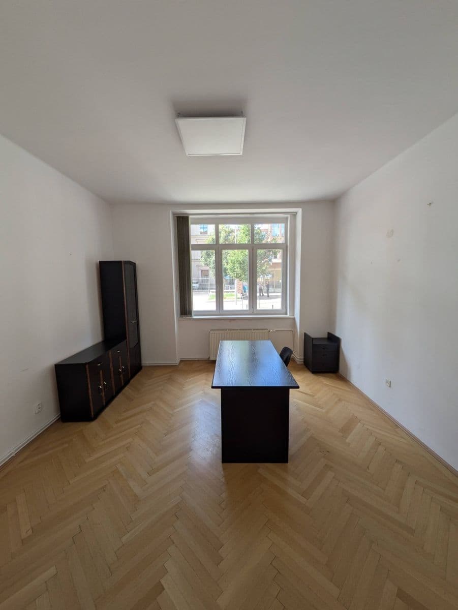 Prenájom kancelárie 104 m², Arne Nováka, Brno, Jihomoravský kraj Prenájom kancelárie 104 m², Arne Nováka, Brno, Jihomoravský kraj