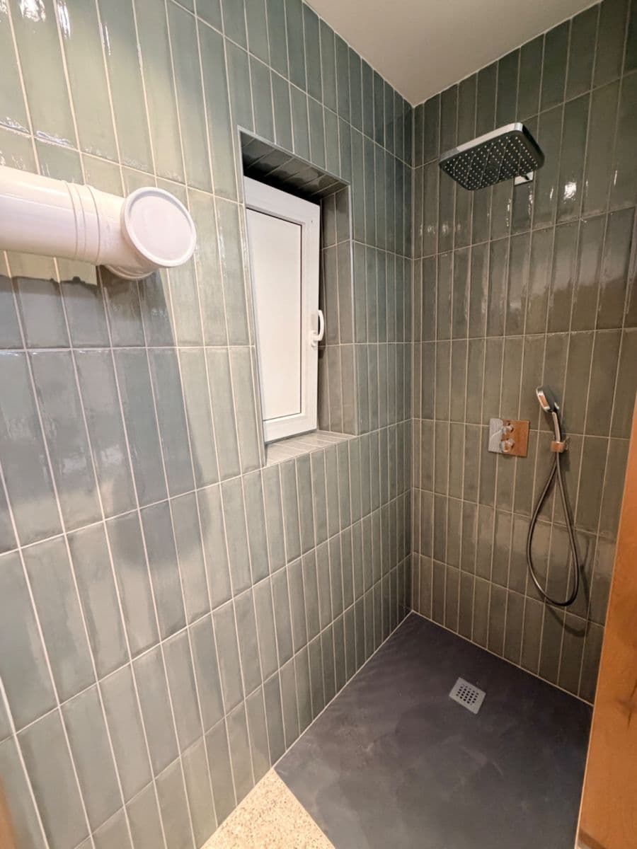 Prenájom bytu 2-izbový 45 m², Holandská, Praha, Praha Prenájom bytu 2-izbový 45 m², Holandská, Praha, Praha