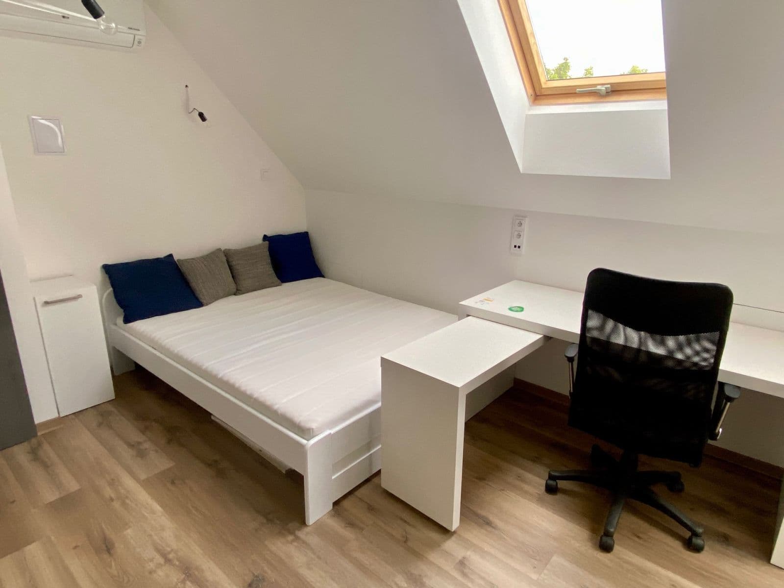 Prenájom bytu 1-izbový 28 m², Dalovická, Praha, Praha Prenájom bytu 1-izbový 28 m², Dalovická, Praha, Praha