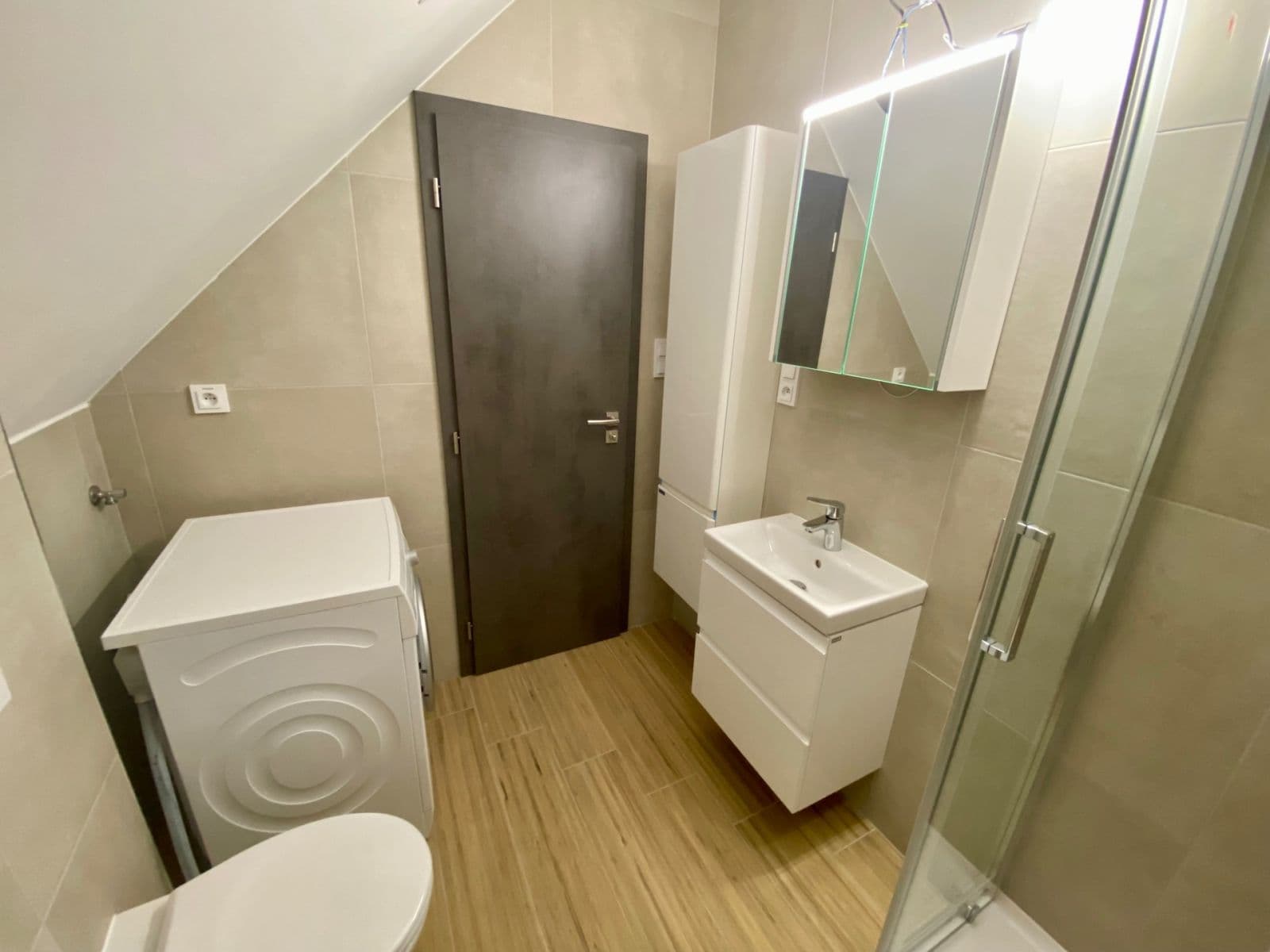 Prenájom bytu 1-izbový 28 m², Dalovická, Praha, Praha Prenájom bytu 1-izbový 28 m², Dalovická, Praha, Praha