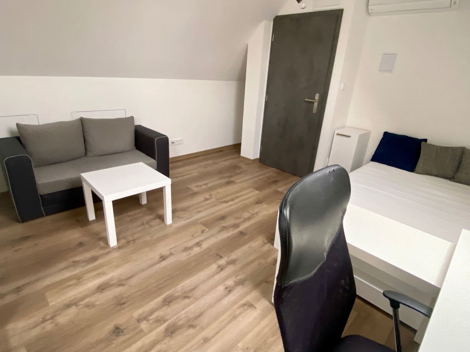Prenájom bytu 1-izbový 28 m², Dalovická, Praha, Praha Prenájom bytu 1-izbový 28 m², Dalovická, Praha, Praha
