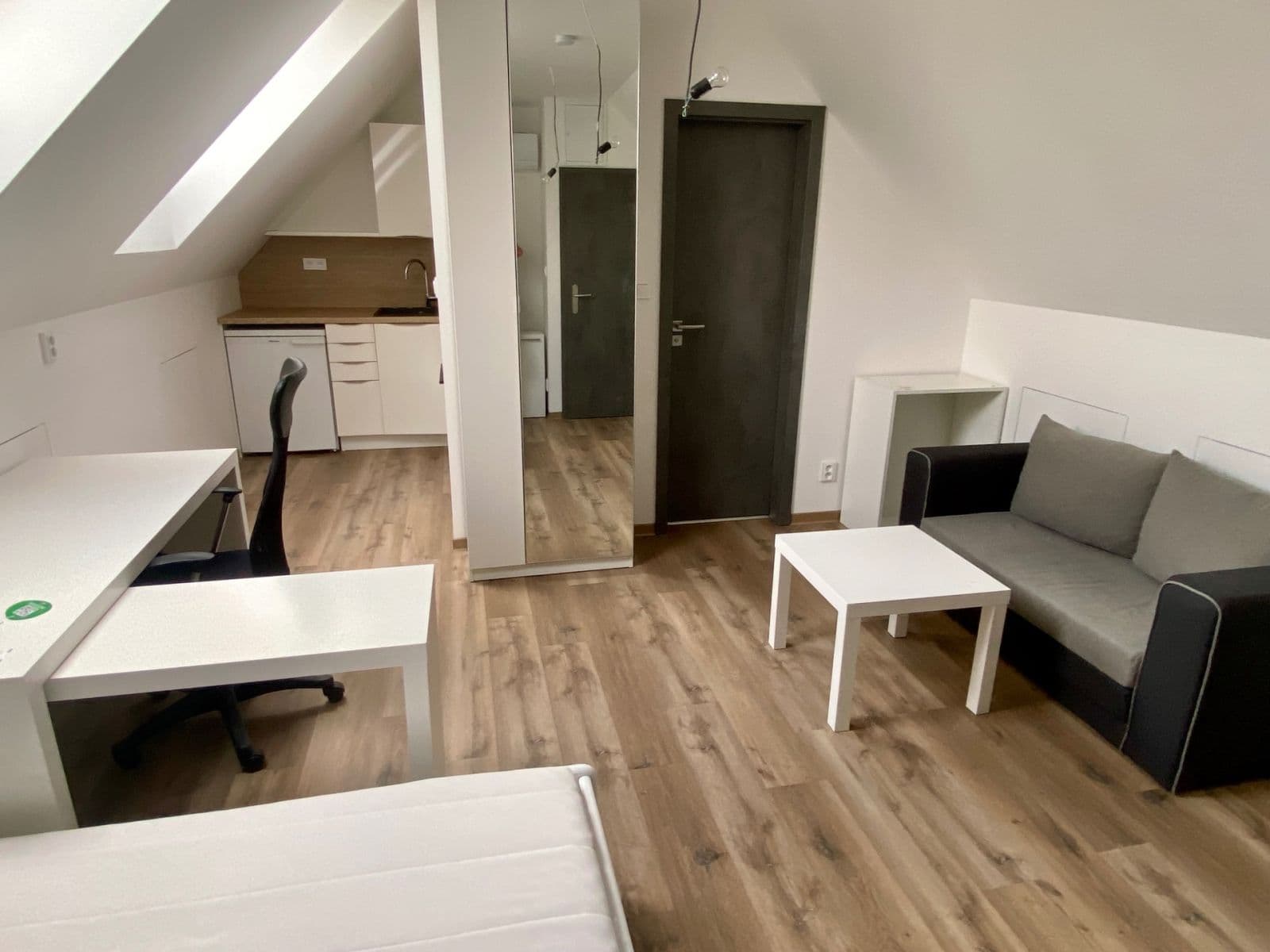 Prenájom bytu 1-izbový 28 m², Dalovická, Praha, Praha Prenájom bytu 1-izbový 28 m², Dalovická, Praha, Praha