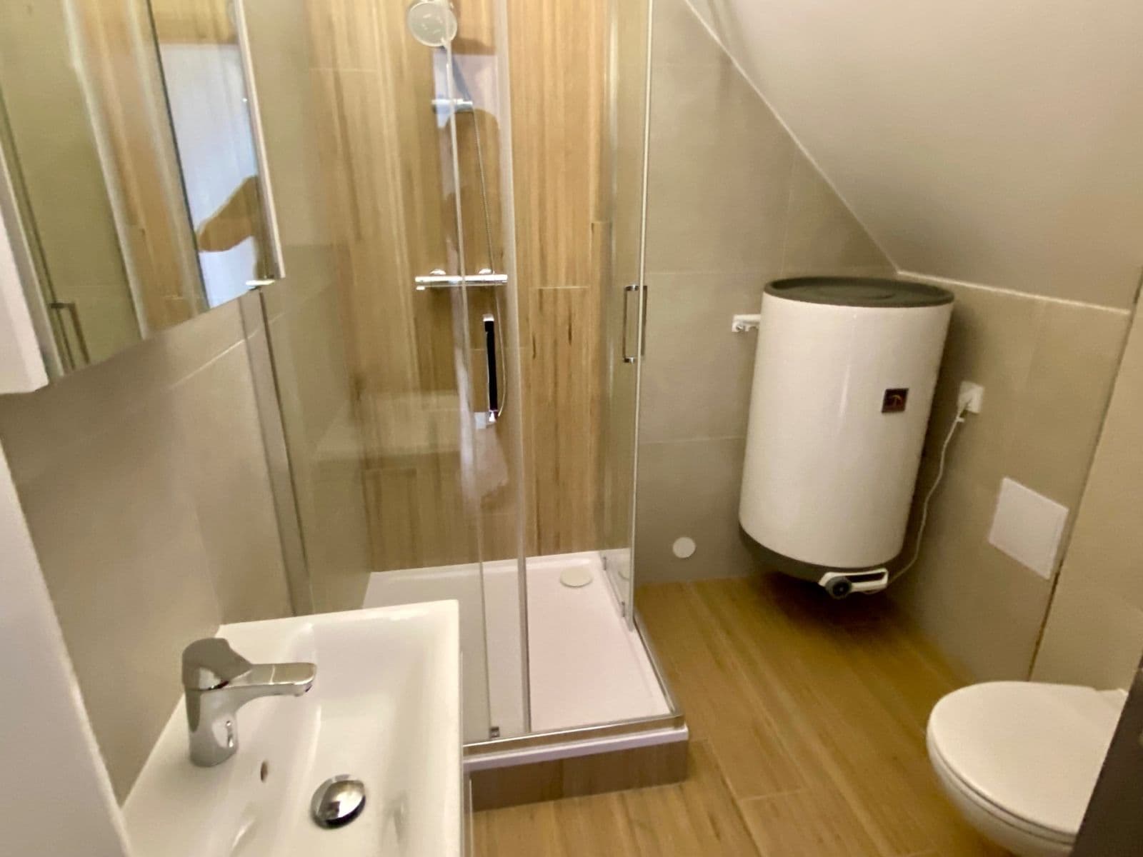Prenájom bytu 1-izbový 28 m², Dalovická, Praha, Praha Prenájom bytu 1-izbový 28 m², Dalovická, Praha, Praha