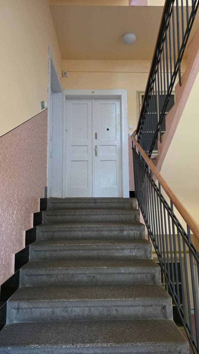 Prenájom bytu 2-izbový 40 m², 5. května, Praha, Praha Prenájom bytu 2-izbový 40 m², 5. května, Praha, Praha