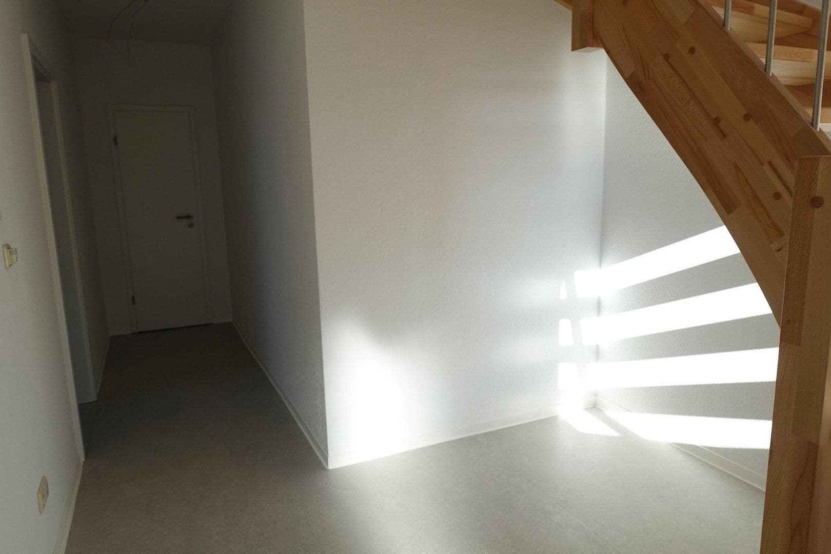 Prenájom bytu 3-izbový 150 m², Lützerodaer Weg 8, JENA, Durínsko Prenájom bytu 3-izbový 150 m², Lützerodaer Weg 8, JENA, Durínsko
