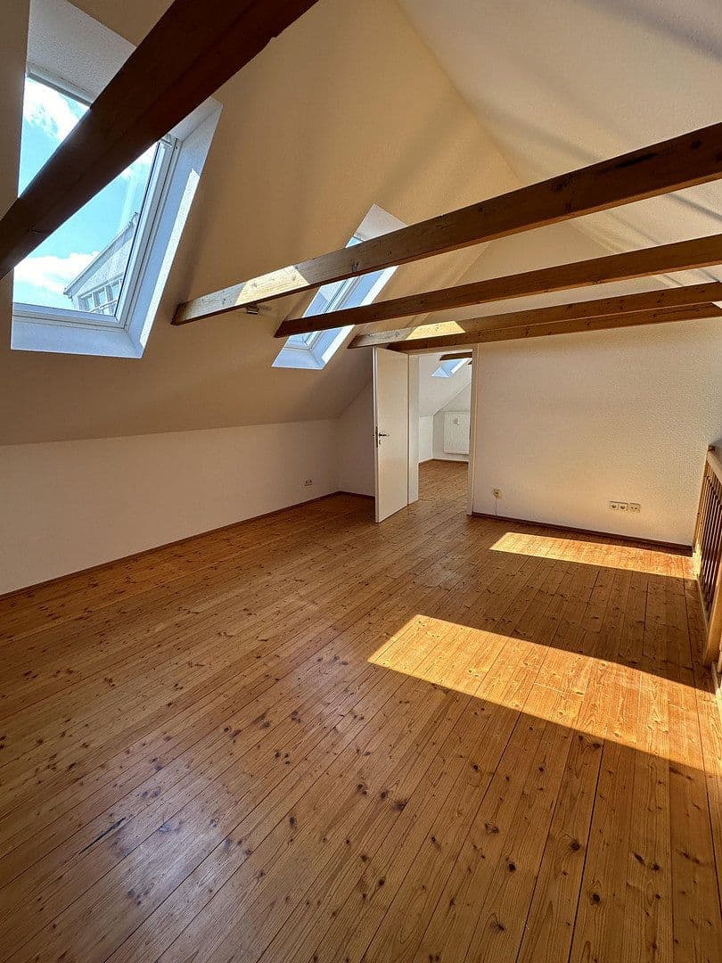 Prenájom bytu 3-izbový 94 m², Neumarkt 9, Lichtenstein/Sachsen, Sasko Prenájom bytu 3-izbový 94 m², Neumarkt 9, Lichtenstein/Sachsen, Sasko