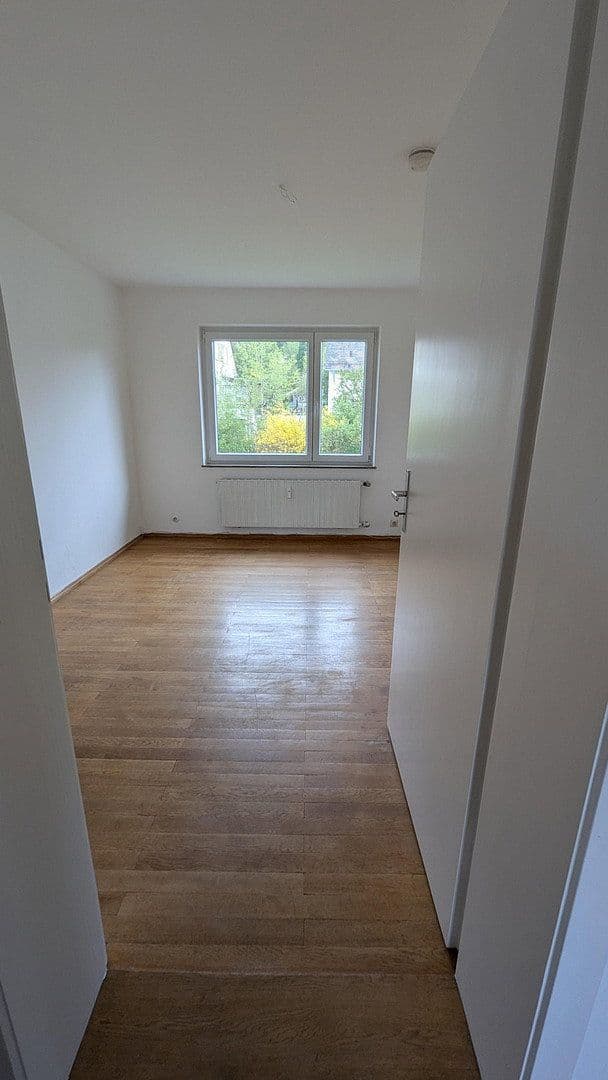 Prenájom bytu 3-izbový 85 m², Heidenheim an der Brenz, Bádensko-Wurttembersko Prenájom bytu 3-izbový 85 m², Heidenheim an der Brenz, Bádensko-Wurttembersko