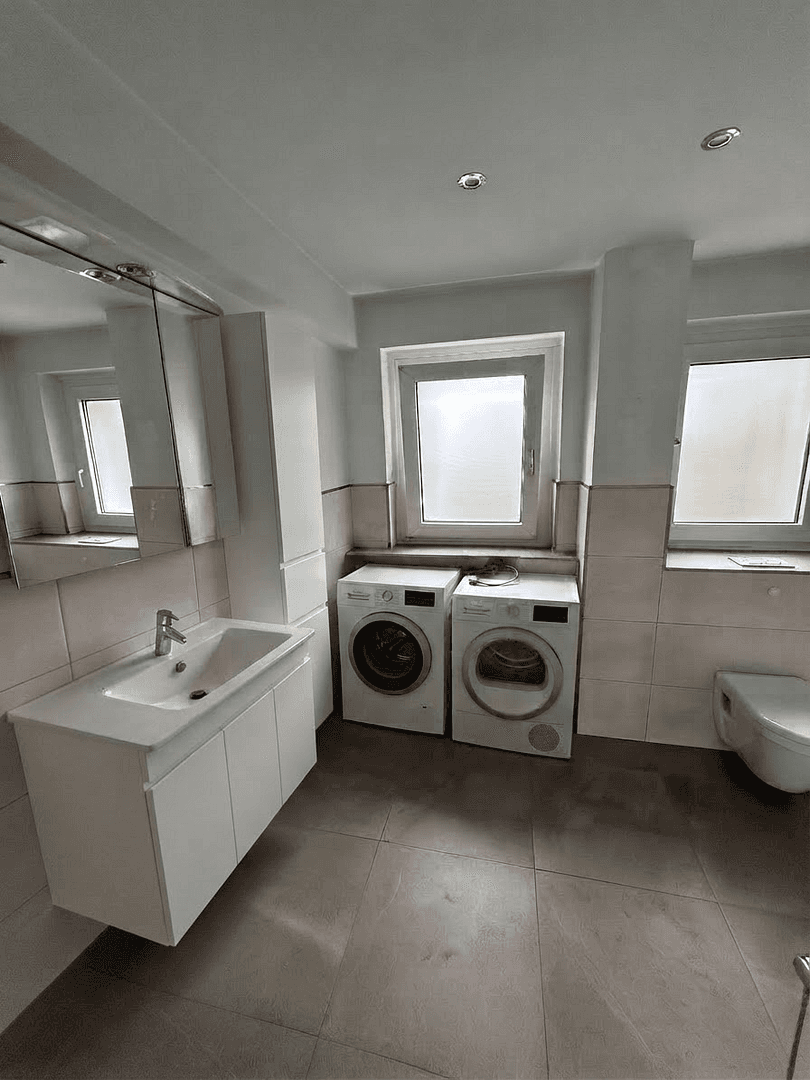 Predaj bytu 4-izbový 88 m², Düsseldorf, Severné Porýnie - Westfálsko Predaj bytu 4-izbový 88 m², Düsseldorf, Severné Porýnie - Westfálsko