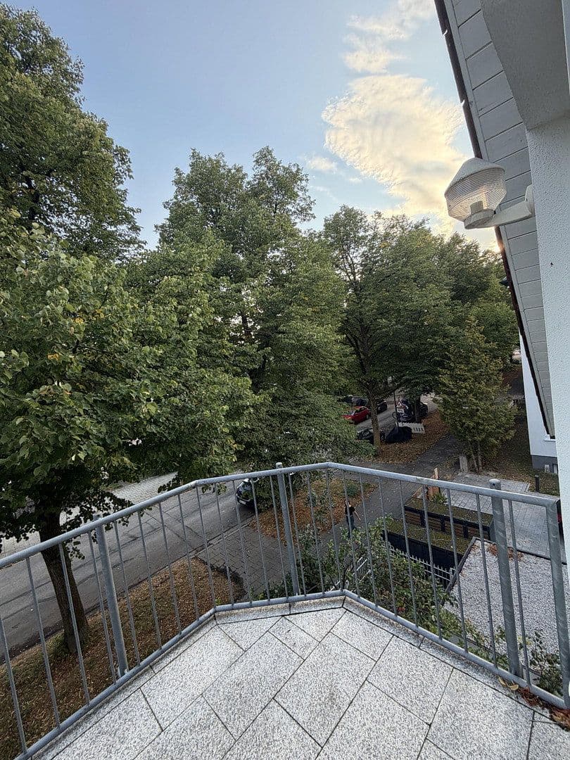 Prenájom bytu 4-izbový 128 m², München, Bavorsko Prenájom bytu 4-izbový 128 m², München, Bavorsko