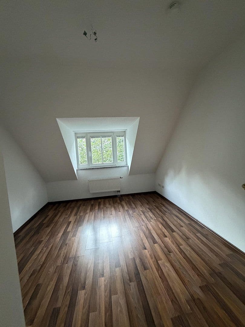 Prenájom bytu 4-izbový 128 m², München, Bavorsko Prenájom bytu 4-izbový 128 m², München, Bavorsko