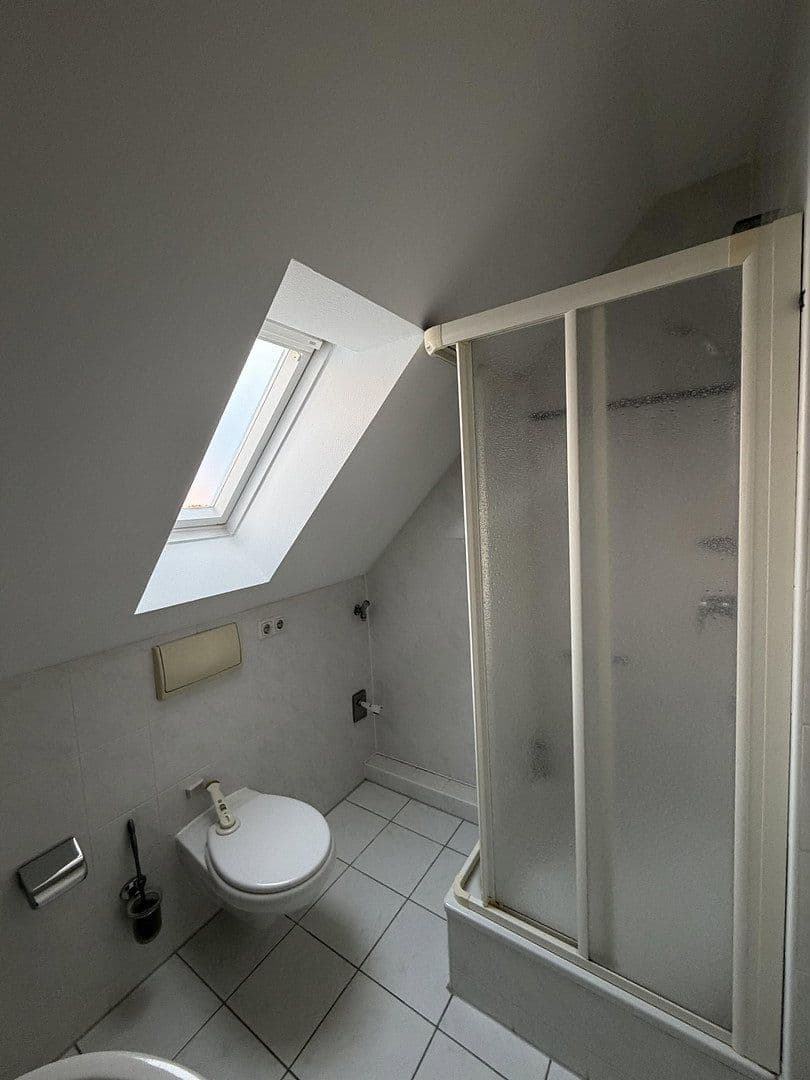 Prenájom bytu 4-izbový 128 m², München, Bavorsko Prenájom bytu 4-izbový 128 m², München, Bavorsko